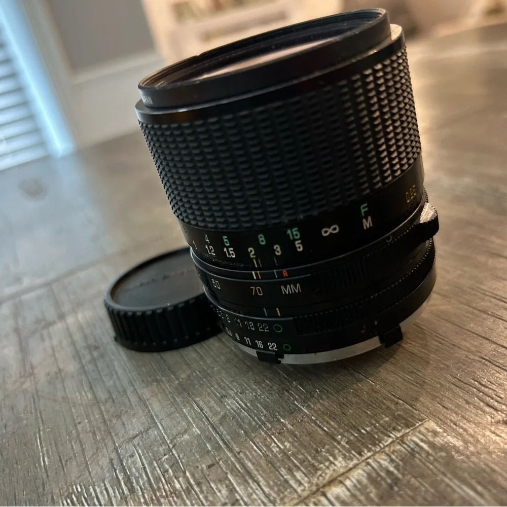 Minolta Auto 200X Flash and Lens Set - Black